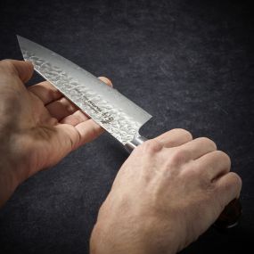 Kengata Santoku knife, Damascus 33 layers hammered blade 160 mm