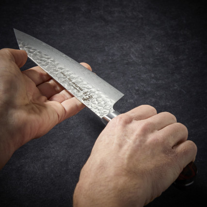 Kengata Santoku knife, Damascus 33 layers hammered blade 160 mm