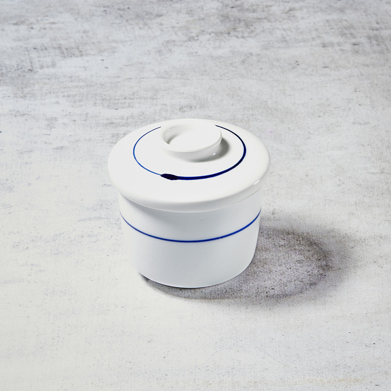 Kom in Chawan-Mushi, Blue Line Pattern