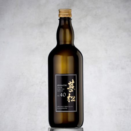 Shōchū de sucre noir Jinmatsu Amami Kokuto Shochu 