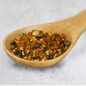 Se amestecă 7 condimente Kyo-Shichimi Se amestecă 7 condimente Kyo-Shichimi