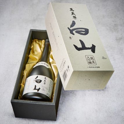 Sake Manzairaku Hakusan Junmai Daiginje