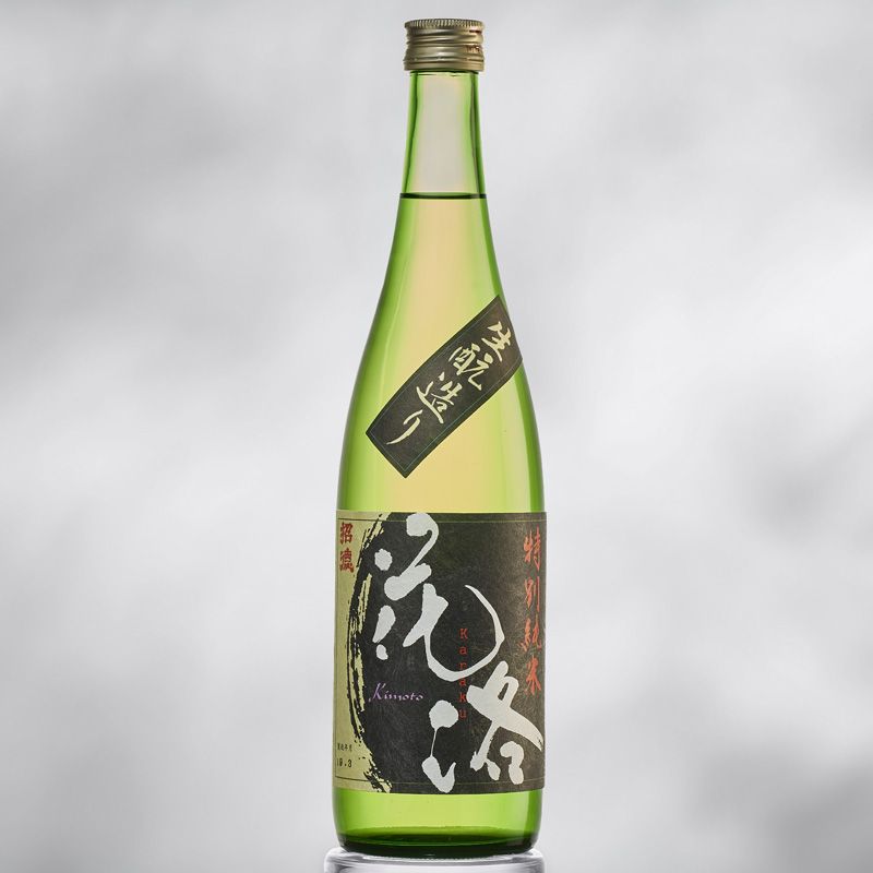 Sake Tokubetsu Junmaï-shu Karaku ki-motocikl Sake Tokubetsu Junmaï-shu Karaku ki-motocikl