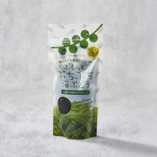 Serbentų arba jūros vynuogių umibudo puchipuchi