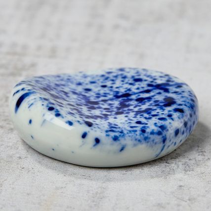 Odihnindu-se bețișoare ceramice