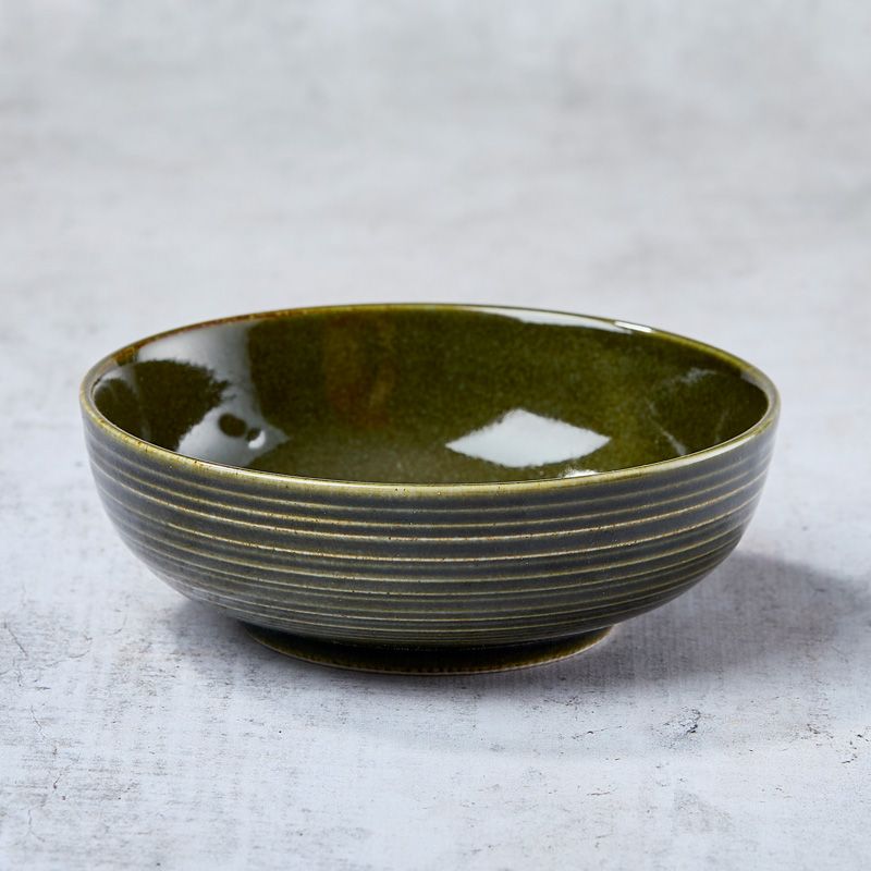 Bowls for entrees and simmering dishes Bowls for entrees and simmering dishes