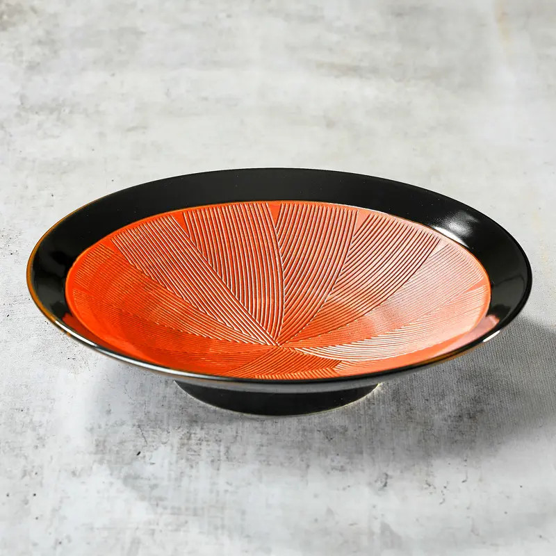 Kushime Membachi Kuro Shumaki plate Ø 27.0 cm, depth 6.2 cm Kushime Membachi Kuro Shumaki plate Ø 27.0 cm, depth 6.2 cm