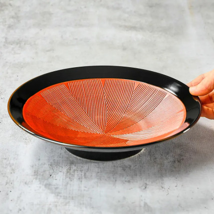 Kushime membachi tallrikar 