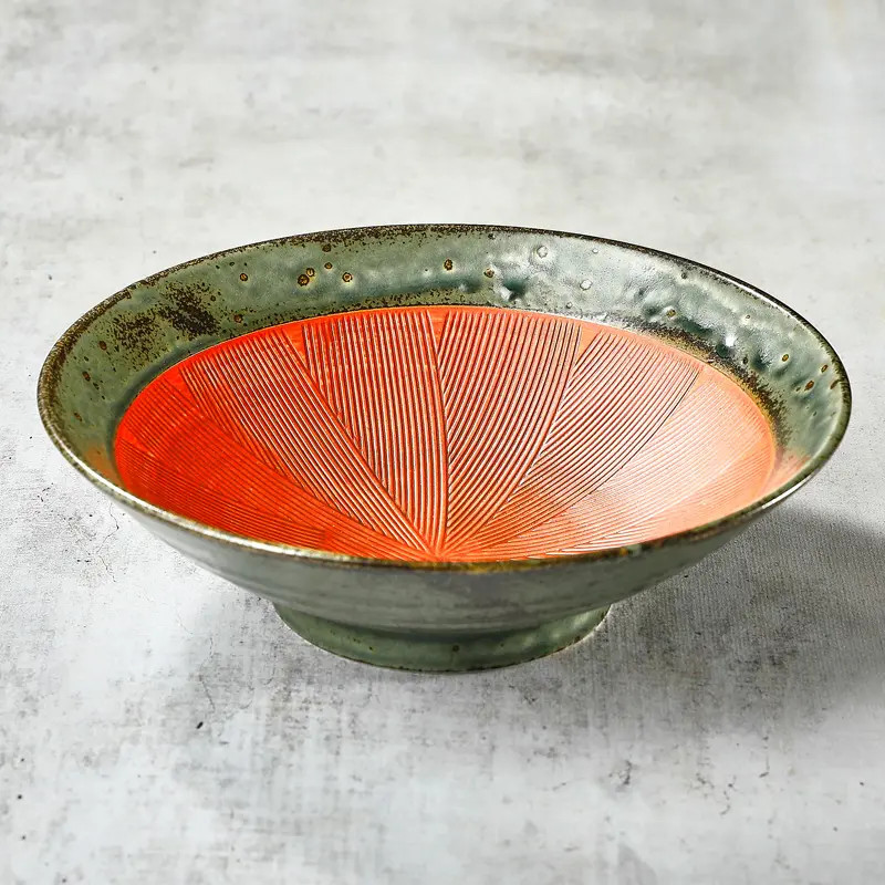 Kushime Membachi Kuroshu Maki plate Ø 24,5 cm, 7.5 cm depth Kushime Membachi Kuroshu Maki plate Ø 24,5 cm, 7.5 cm depth