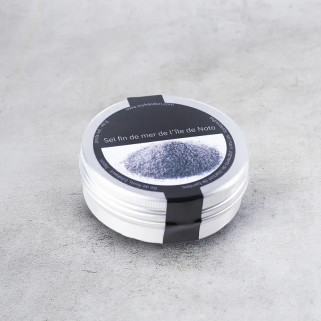 Salt ende av sjøen fra øya Noto