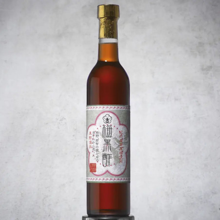 Svart vinäger kryddor och ume plommon