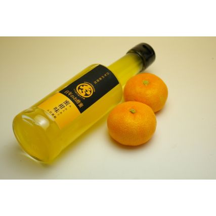 Condiment au vinaigre de riz et jus de mandarine Mikan