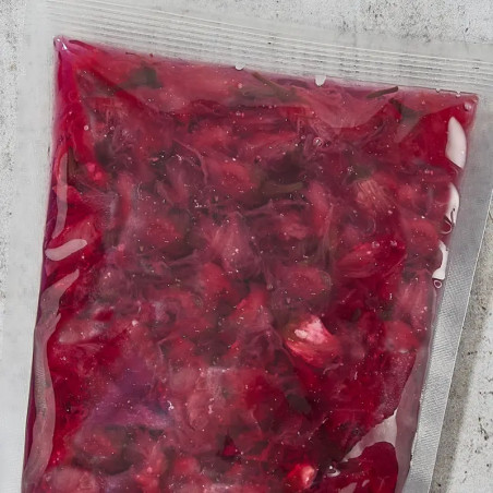 Kirsebærblomstrer i sirup