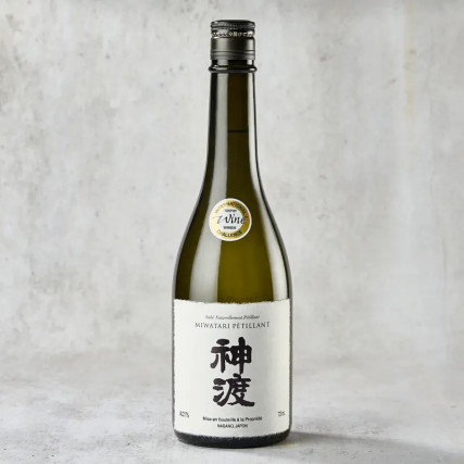Sake espumoso Miwatari Junmai Ginjo 17 %, 720 ml