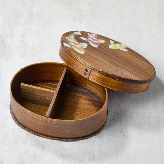 Bento de madera de cedro lacado con motivo Koï, 700 ml, 180*135*68 mm