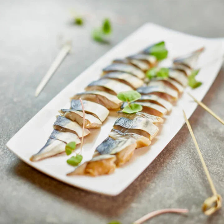 Filets de Maquereaux marinés au vinaigre de riz fumé au bois de cerisier Sakura