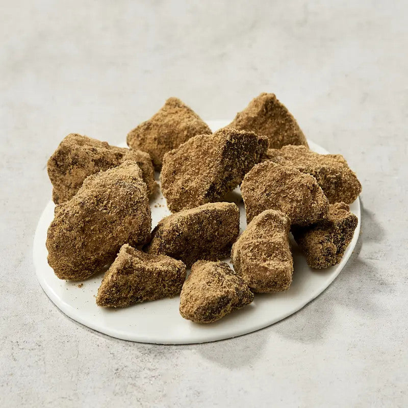 Sucre brut noir de canne en morceaux de KOHAMA 1 kg