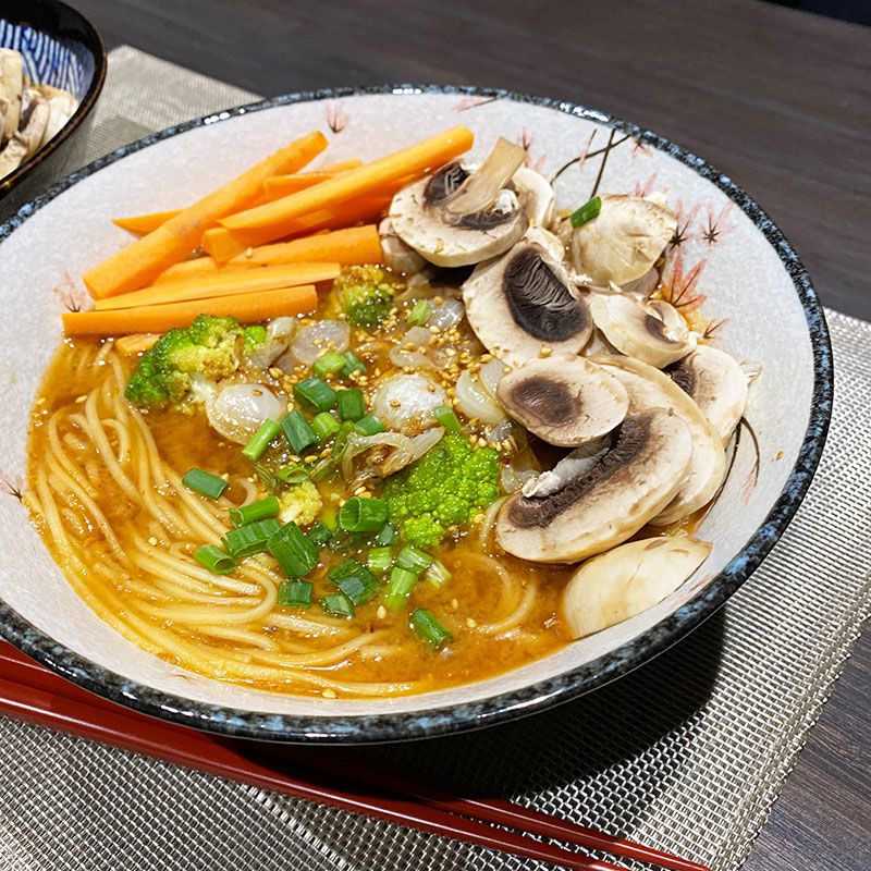 Vegane Ramen mit Miso-Brühe
