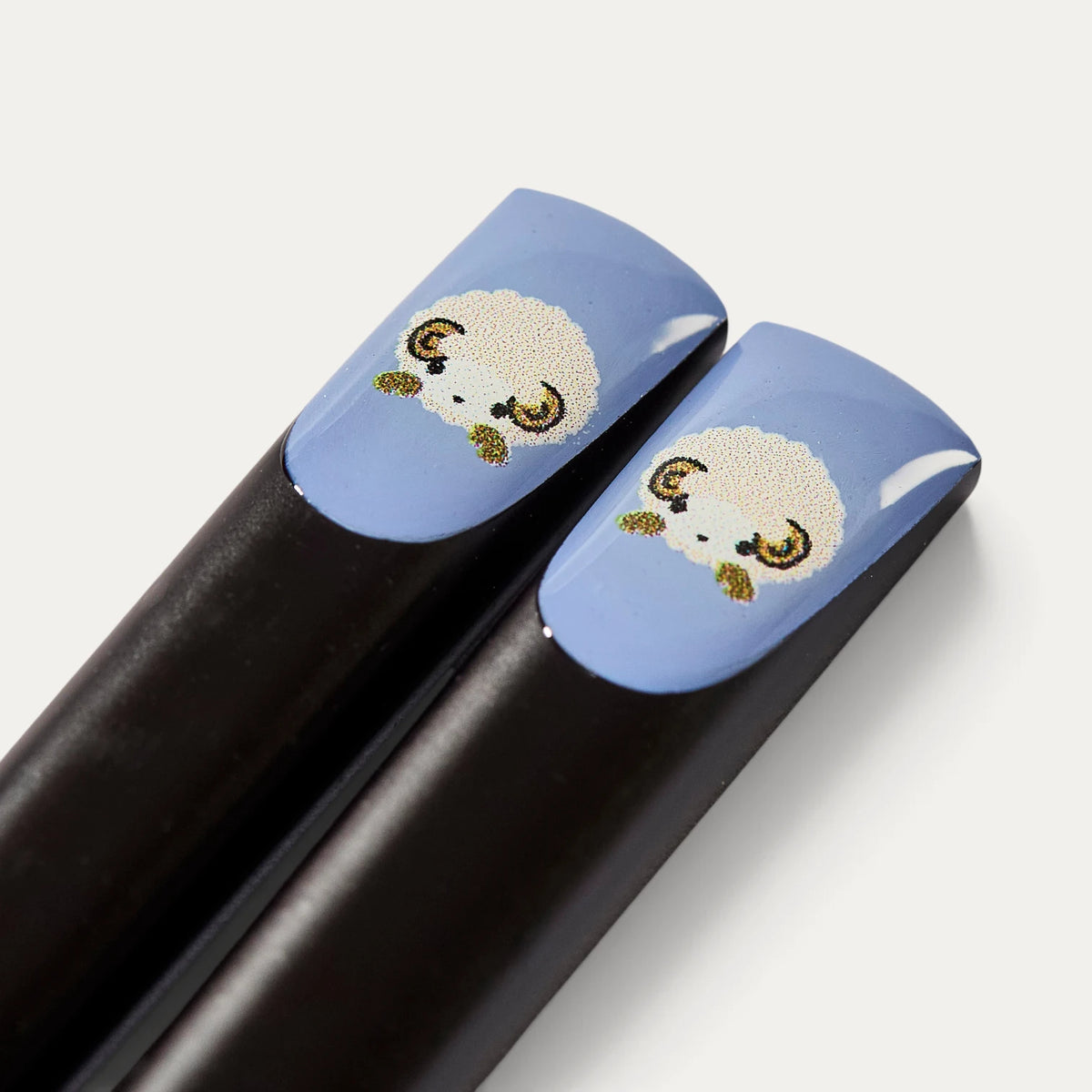 Paar Essstäbchen Tierkreiszeichen