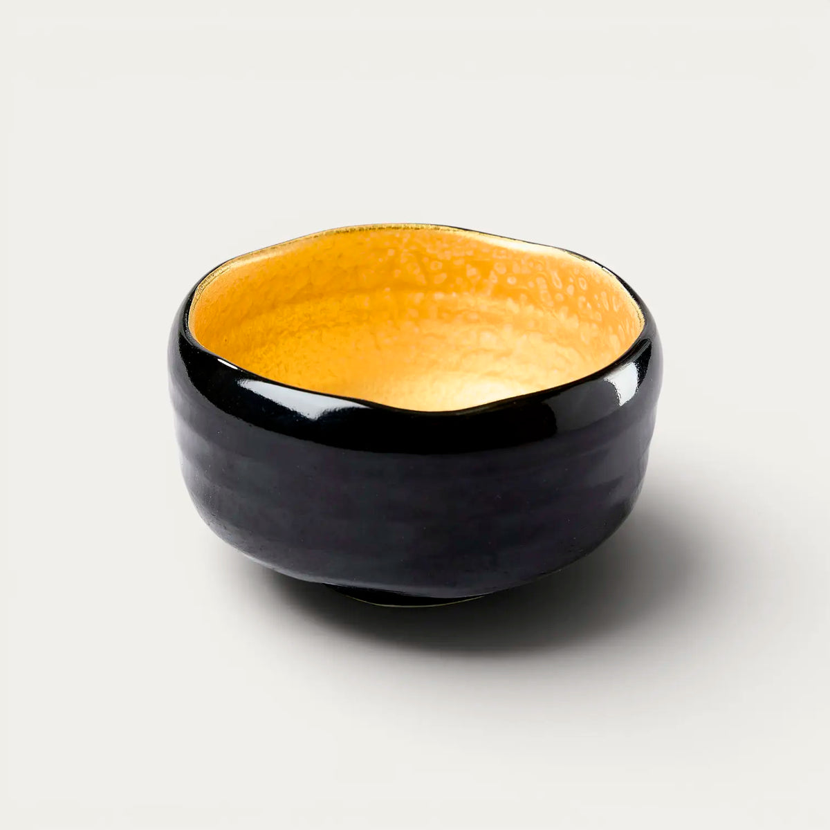 Bol à thé matcha luxueux glaçure or