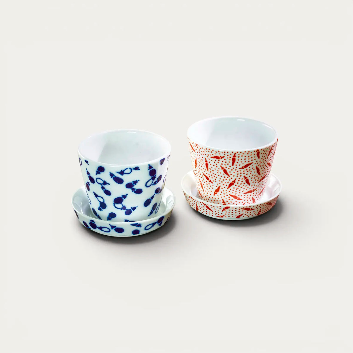 Porcelana Nikko, 2 chávenas de soba + 2 mini pratos cânhamo e daimyo