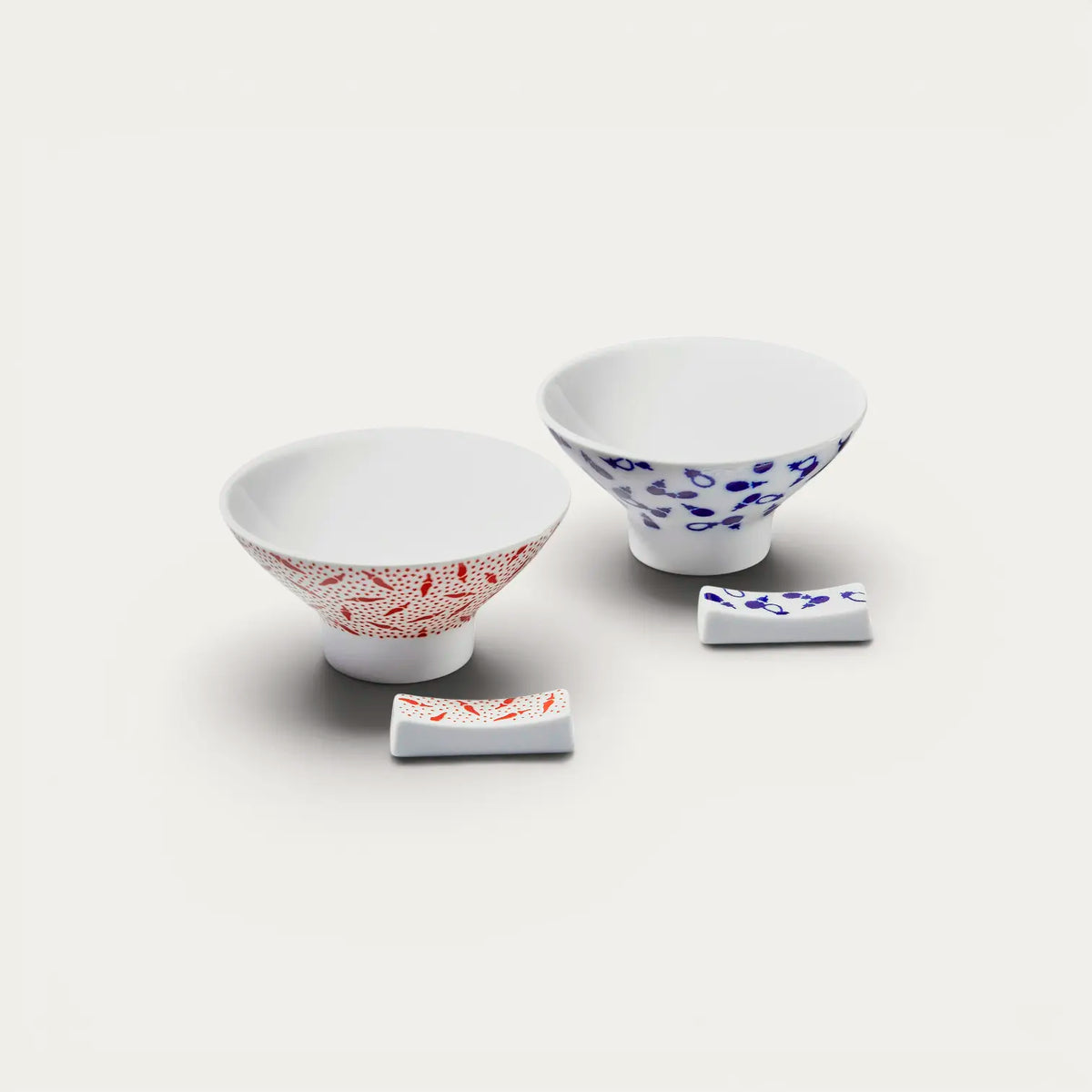 Porcelana Nikko, 2 boles de arroz + portapalillos cáñamo y daimyo