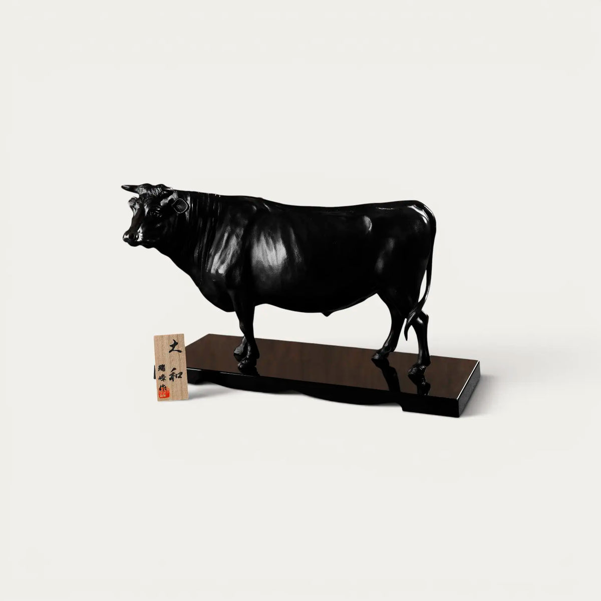 Statua in lega wagyu Yamato
