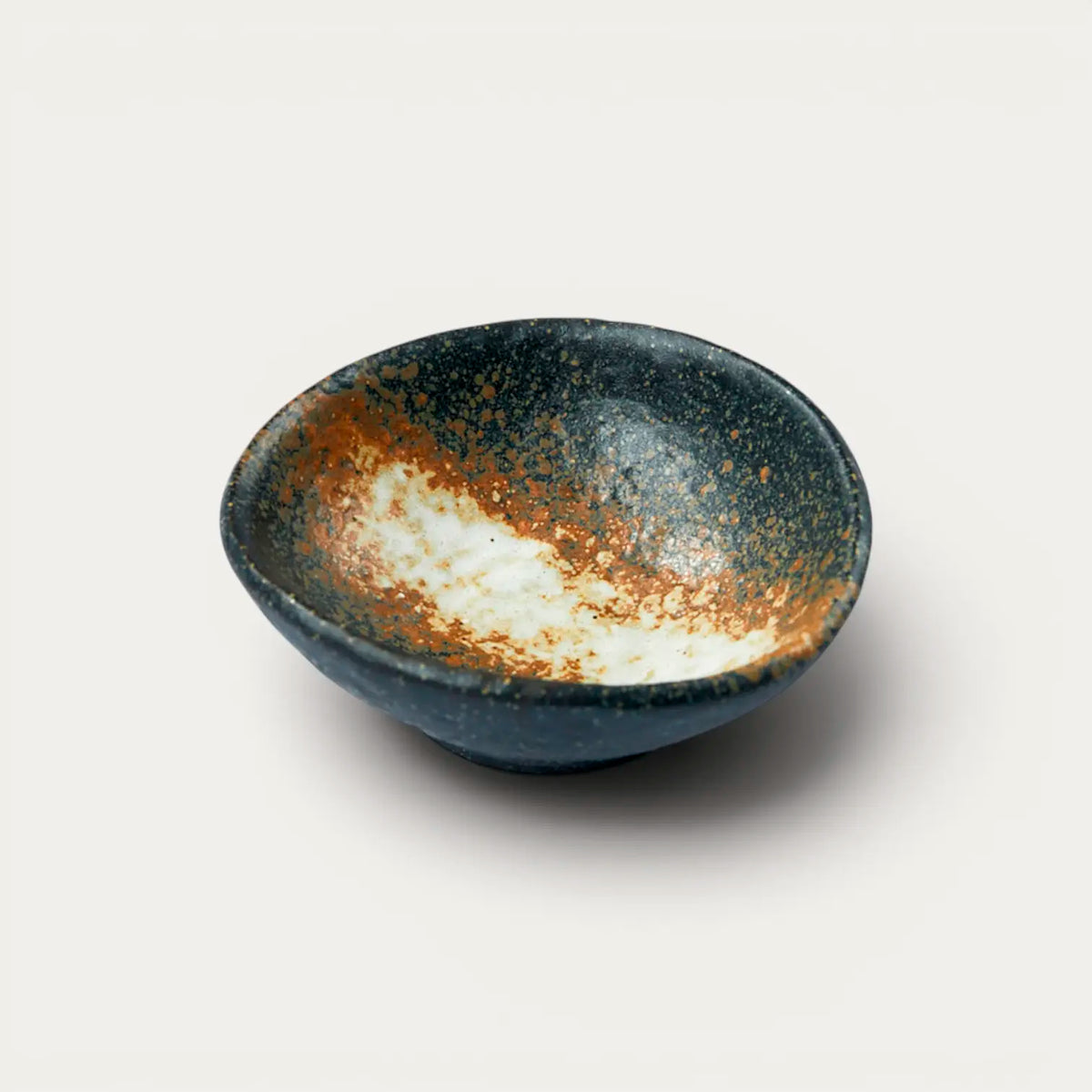 Ochoko-schaaltje voor sojasaus, kruiden, amuse, design black bizen